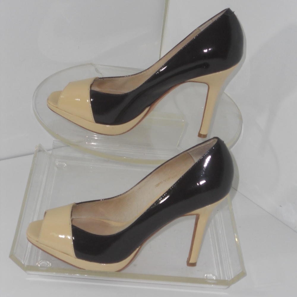 FACADE OPEN TOE SHOES SIZE 7.5 MEDIUM